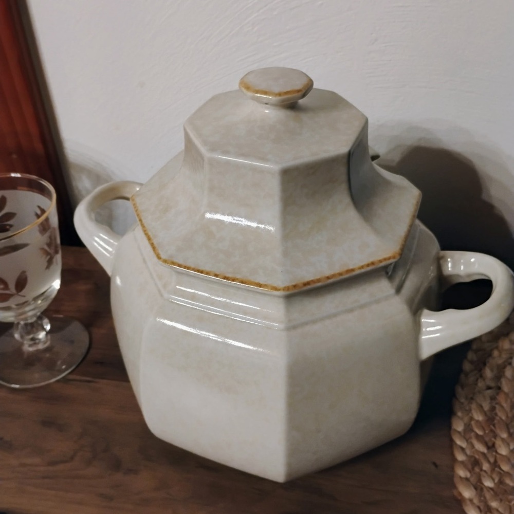 Mikasa Avante Soup Tureen